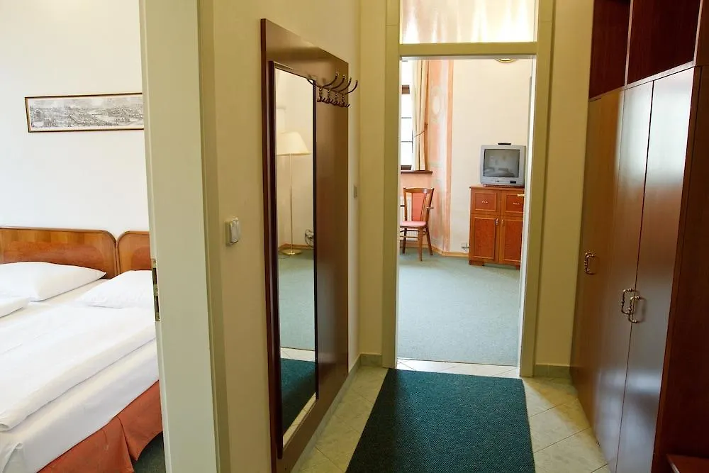 Adalbert Ecohotel Prag 3*,